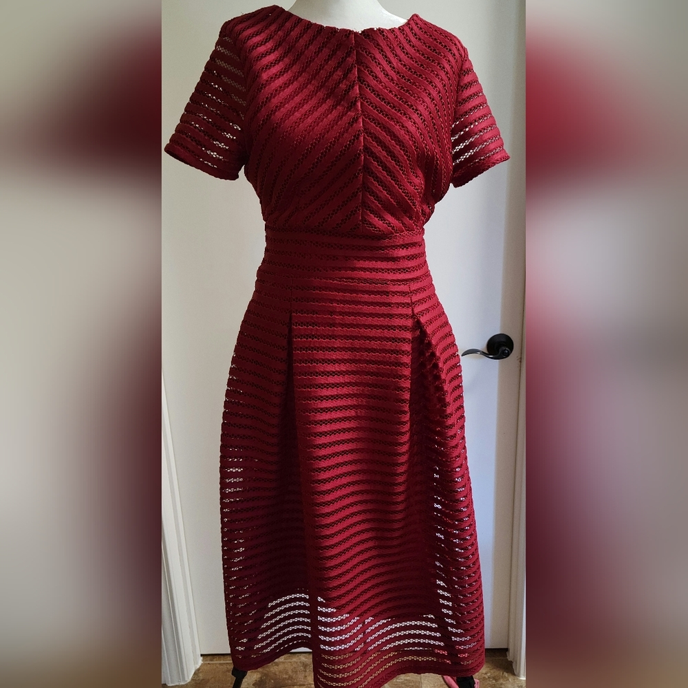 Boohoo || Red Midi Dress||
